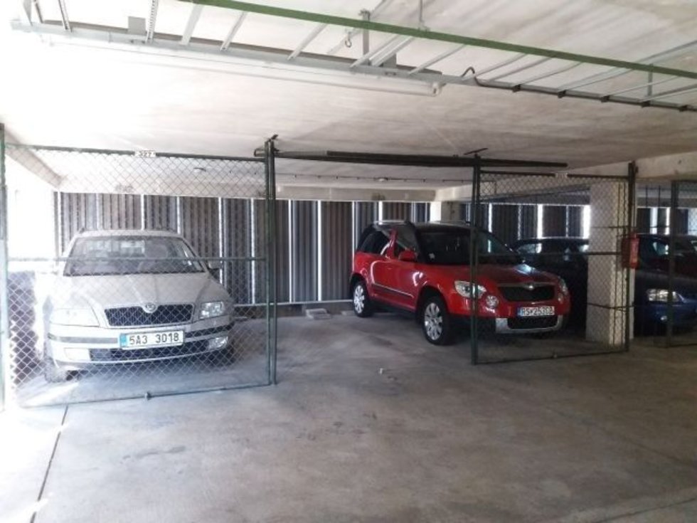 Pronájem garáže 13 m², Praha