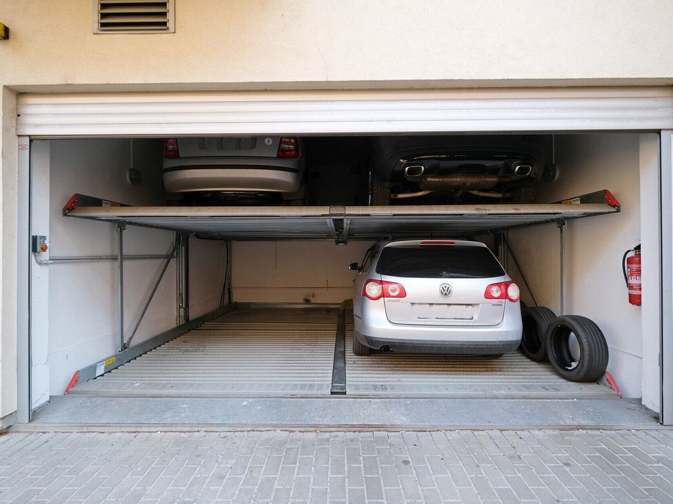 Prodej parkovacího místa 13 m², Praha