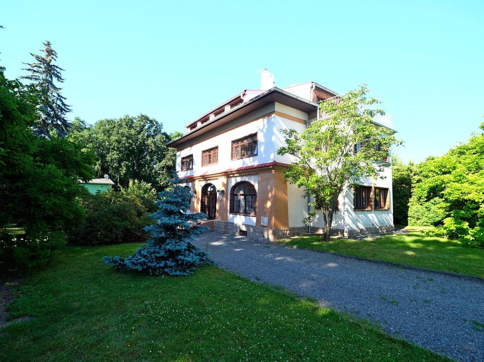 Pronájem bytu 2+1 90 m², Praha