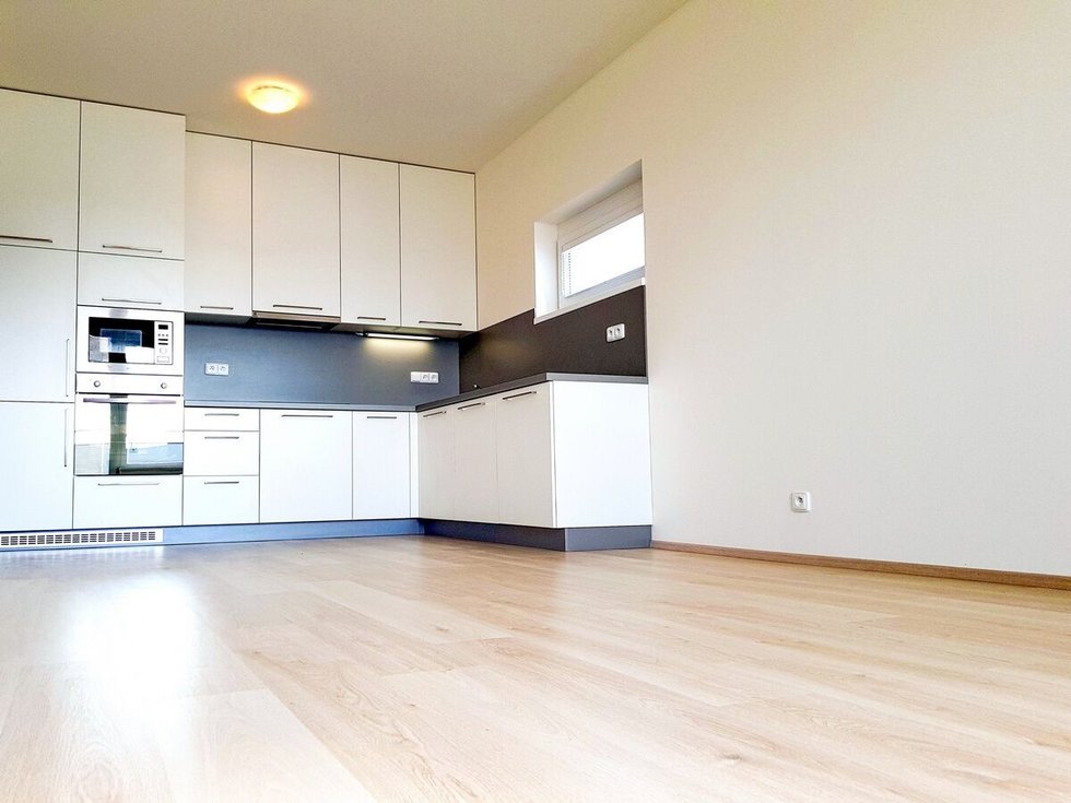 Pronájem bytu 2+kk 60 m², Praha