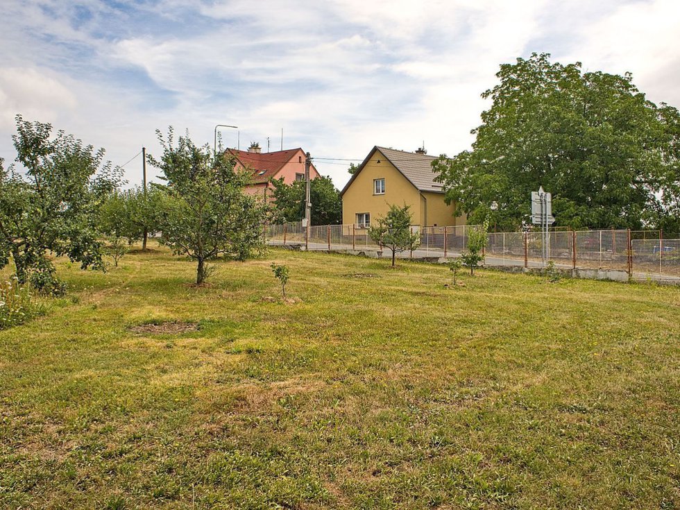 Prodej stavební parcely 870 m², Horní Kozolupy