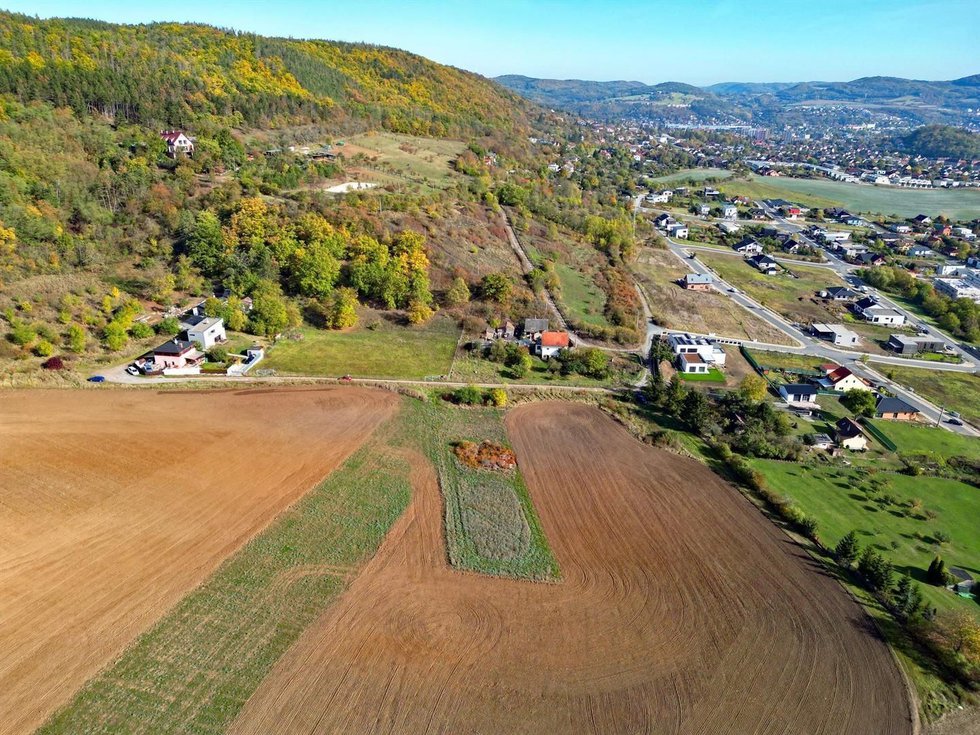 Prodej ostatních pozemků 2003 m², Beroun