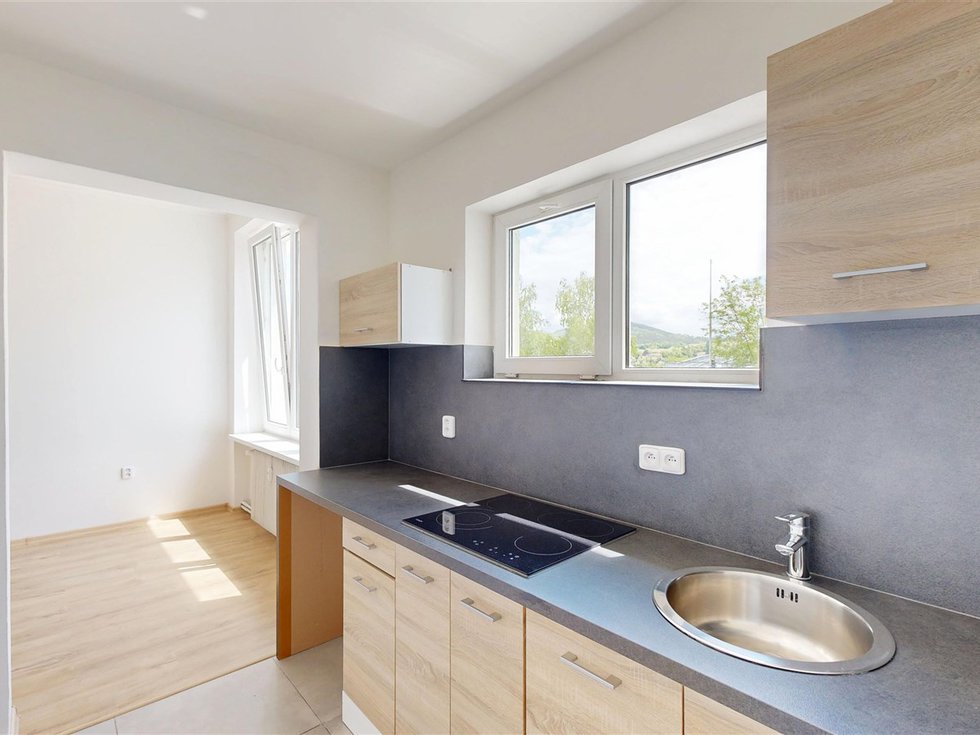 Pronájem bytu 1+kk, garsoniery 22 m², Králův Dvůr