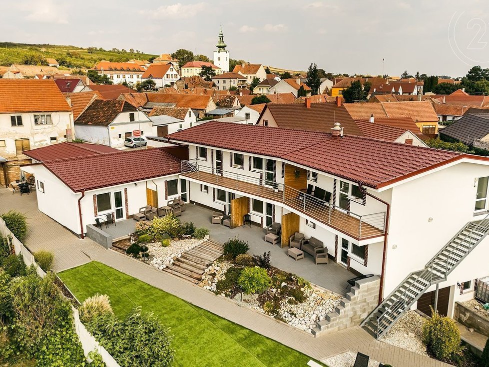 Prodej hotelu, penzionu 440 m², Přítluky