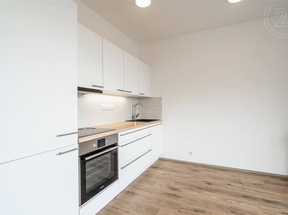 Pronájem bytu 1+kk, garsoniery 30 m², Praha