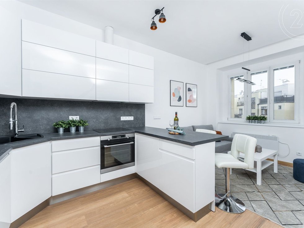 Pronájem bytu 2+kk 45 m², Praha