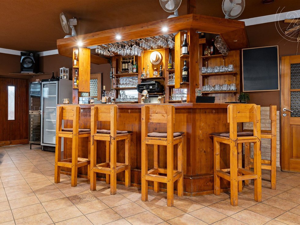 Prodej restaurace 107 m², Přeštice