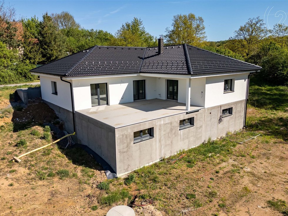 Prodej rodinného domu 288 m², Mirošovice