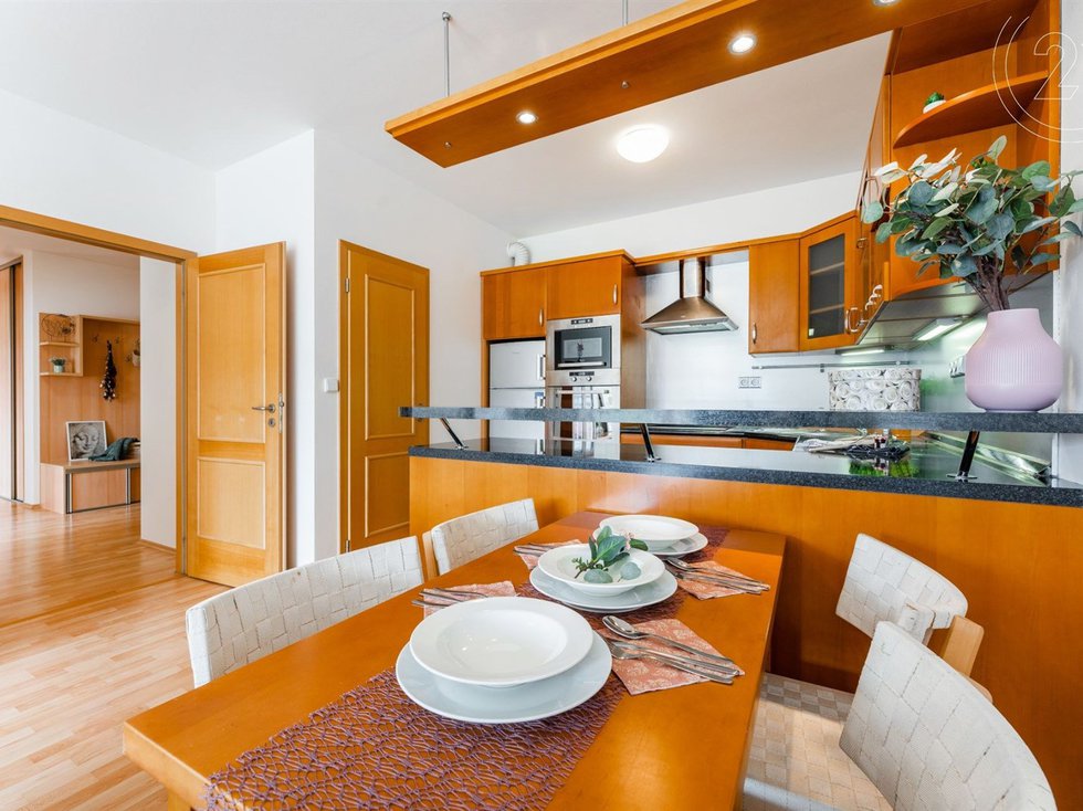 Pronájem bytu 3+kk 80 m², Praha