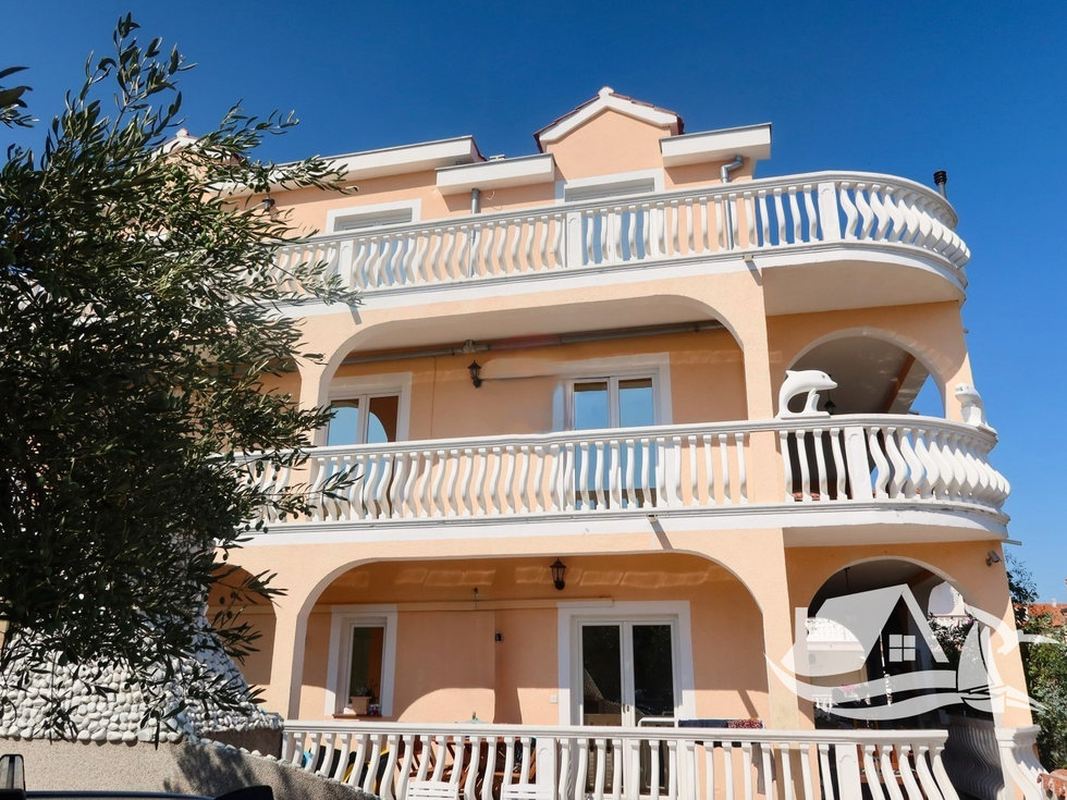 Prodej rodinného domu 360 m²