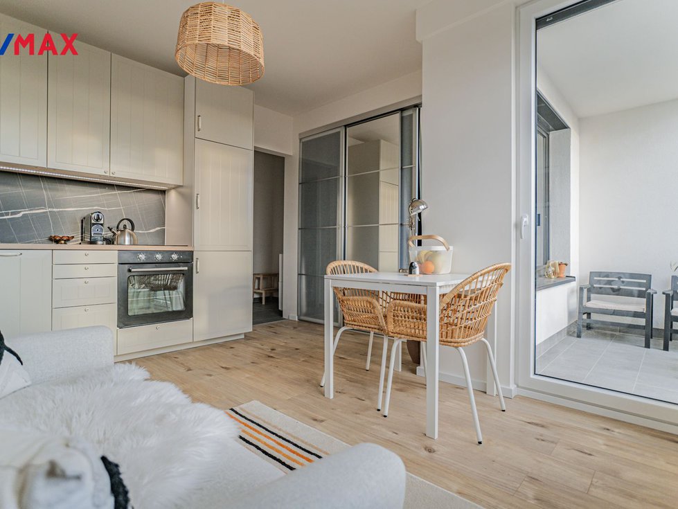 Pronájem bytu 1+1 36 m², Praha