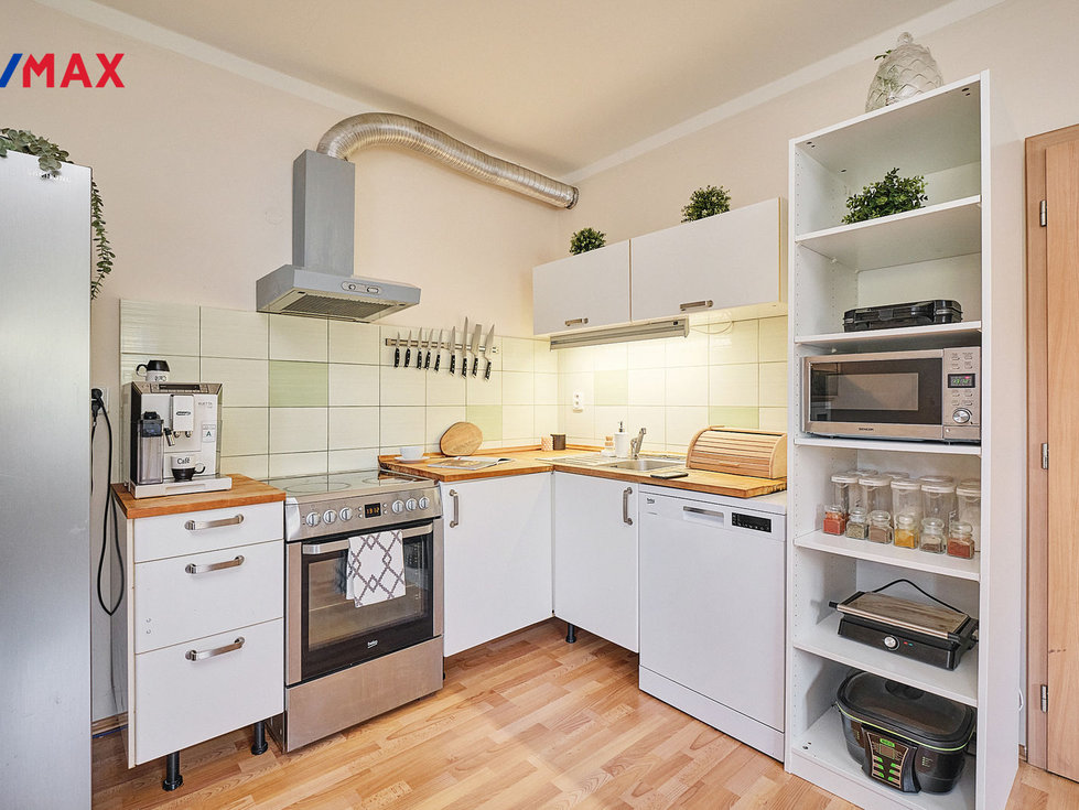 Prodej bytu 2+kk 58 m², Květnice