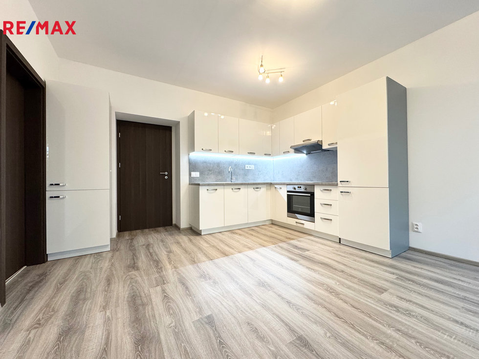 Pronájem bytu 2+kk 54 m², Milovice