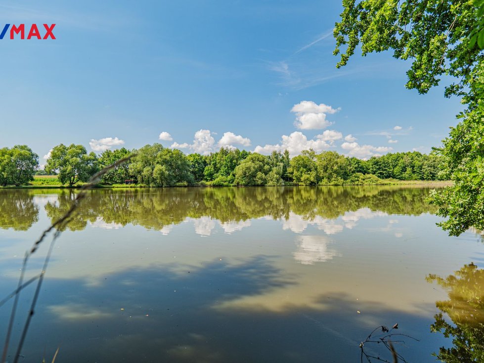 Prodej vodní plochy 70890 m², Malešov
