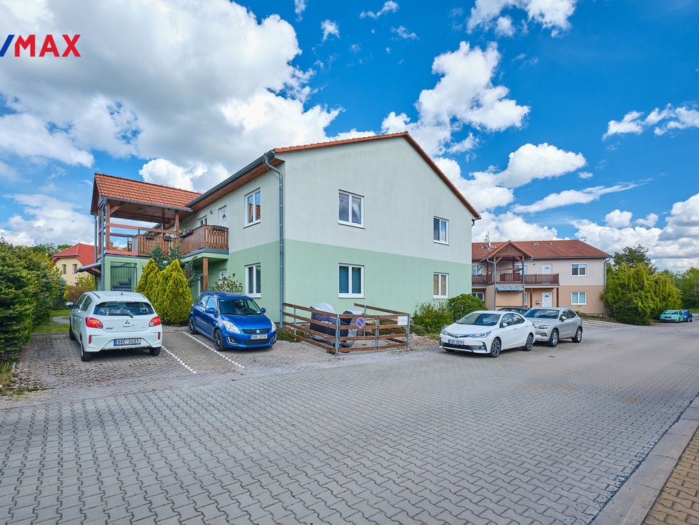 Prodej bytu 2+kk 58 m², Květnice