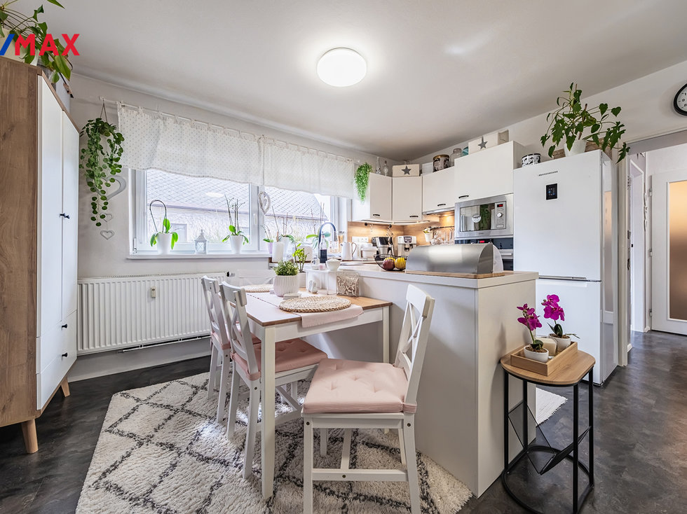 Prodej bytu 2+kk 40 m², Líšnice