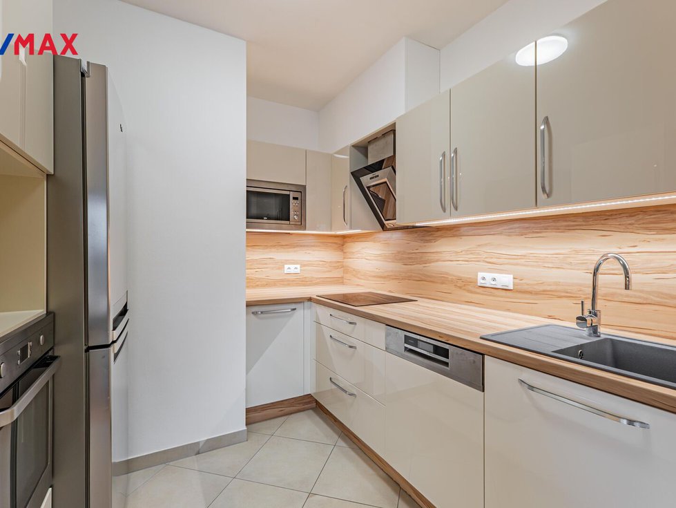 Pronájem bytu 4+kk 90 m², Praha