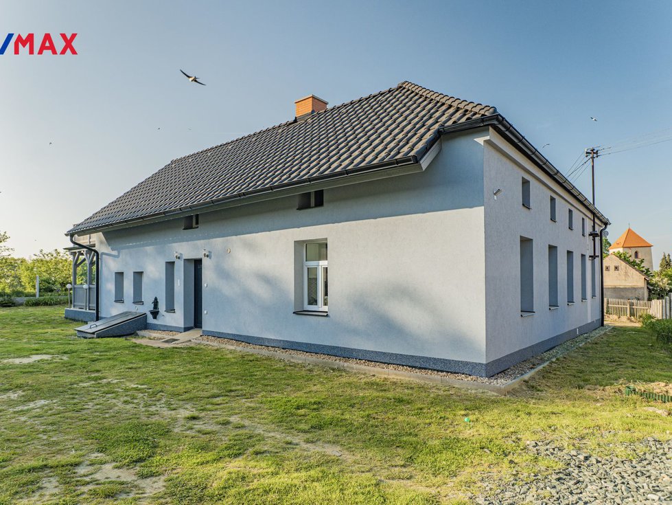 Prodej rodinného domu 227 m², Dobrovítov