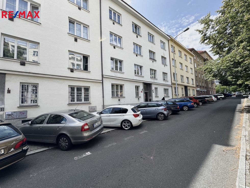 Pronájem bytu 2+kk 50 m², Praha