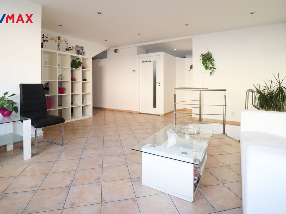 Prodej obchodu 151 m², Praha