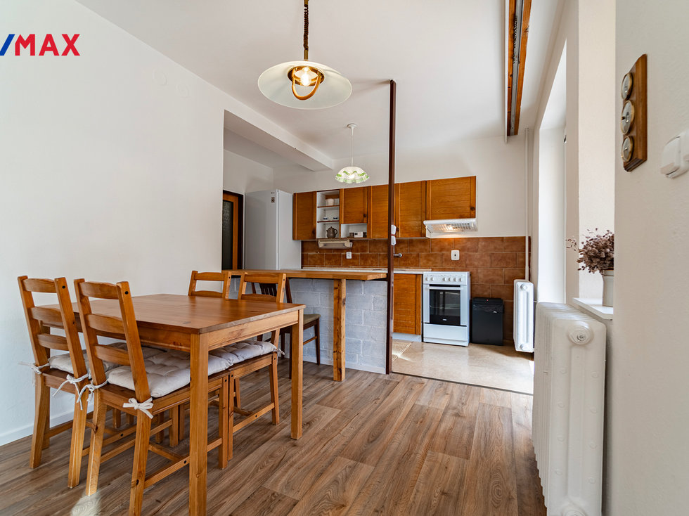 Prodej rodinného domu 631 m², Hluboké Mašůvky
