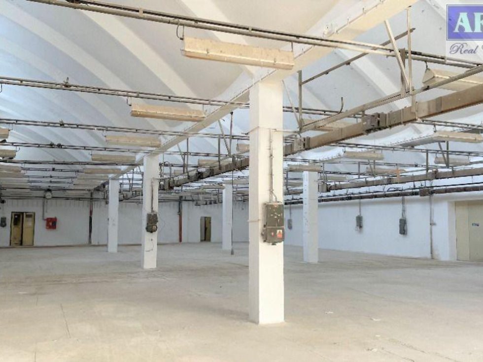 Pronájem skladu 1650 m², Louny