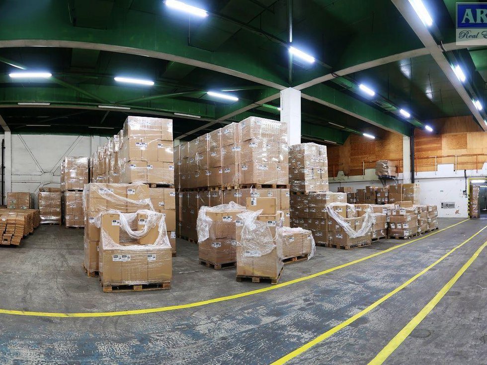 Pronájem skladu 400 m², Škvorec