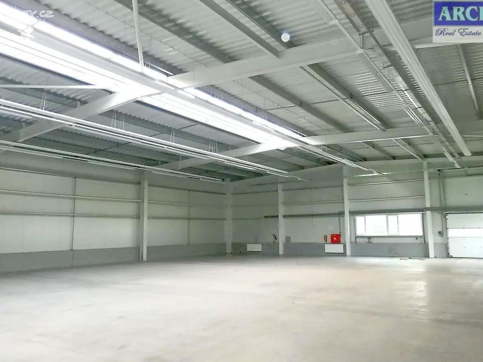 Pronájem skladu 1067 m², Hořovice