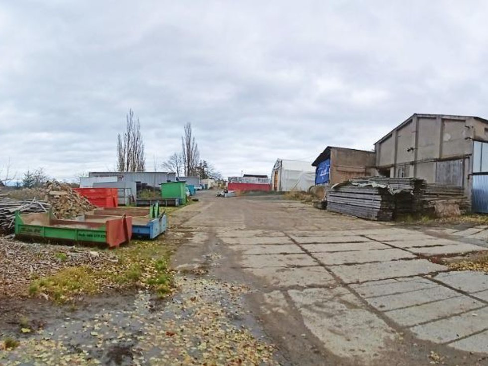 Pronájem komerčního pozemku 4000 m², Nučice