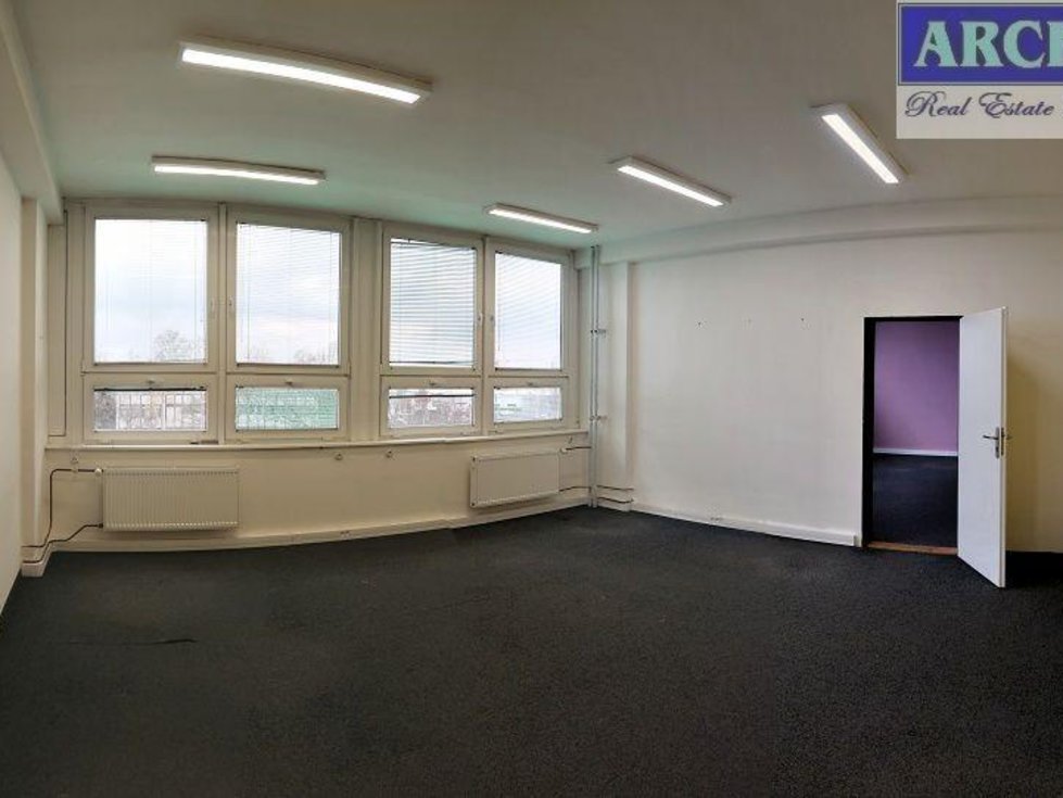 Pronájem kanceláře 32 m², Praha