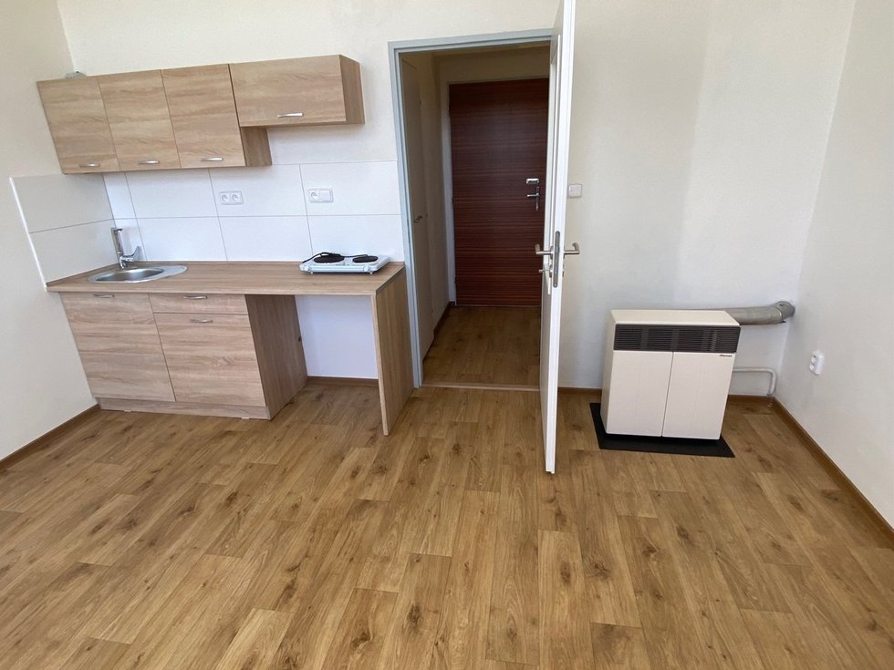 pronajem-garsoniery-21-m2-kladno-centrum-9a9e2de3-