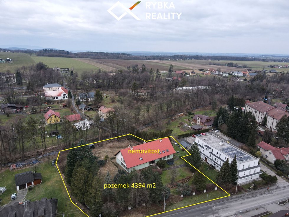 Prodej Ostatních komerčních prostor 900 m², Komorní Lhotka