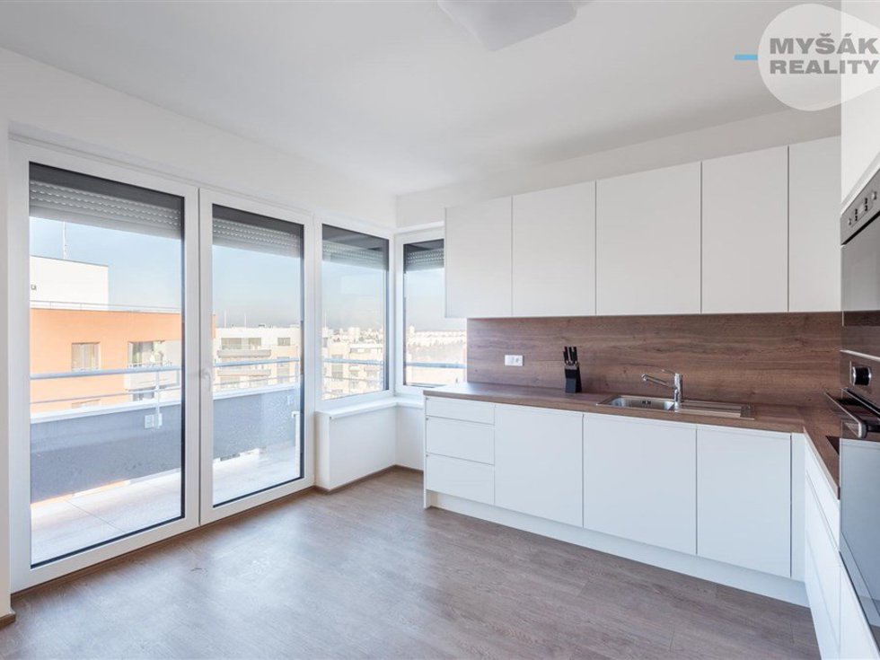 Pronájem bytu 3+kk 80 m², Praha