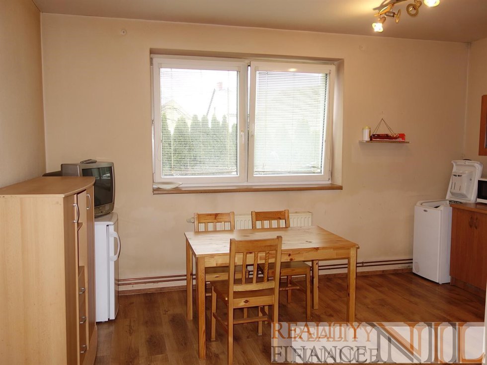 Pronájem bytu 1+kk, garsoniery 28 m², Líně
