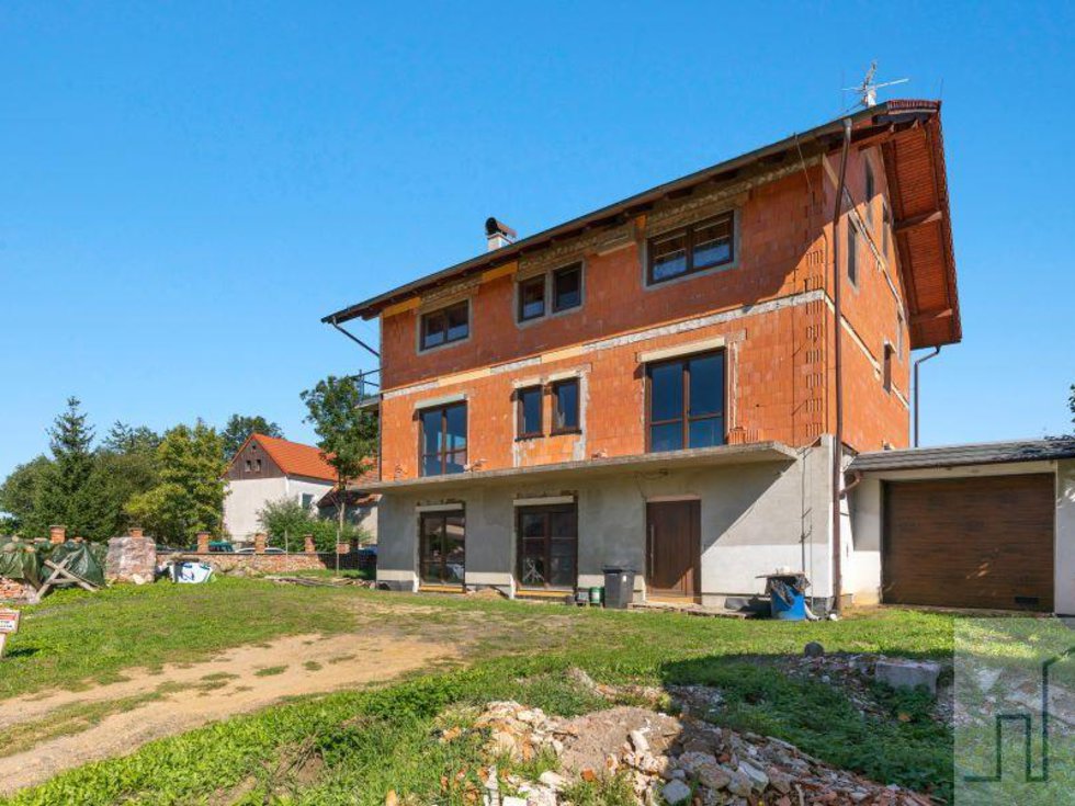 Prodej rodinného domu 400 m², Otovice