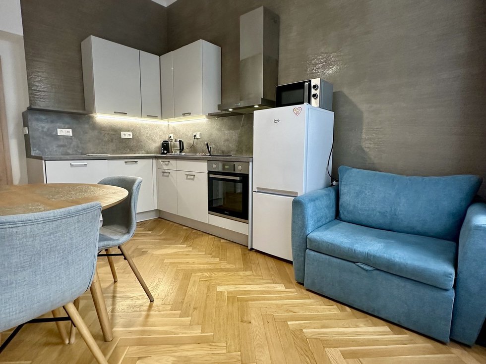 Pronájem bytu 2+kk 38 m², Praha