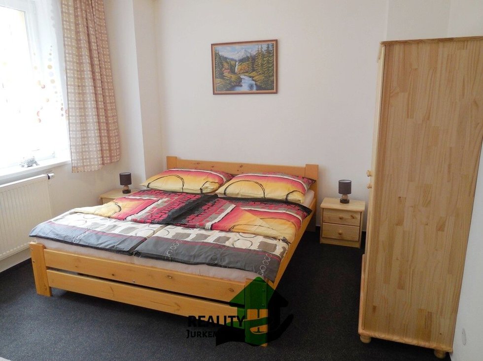 Pronájem bytu 2+kk 41 m², Frymburk