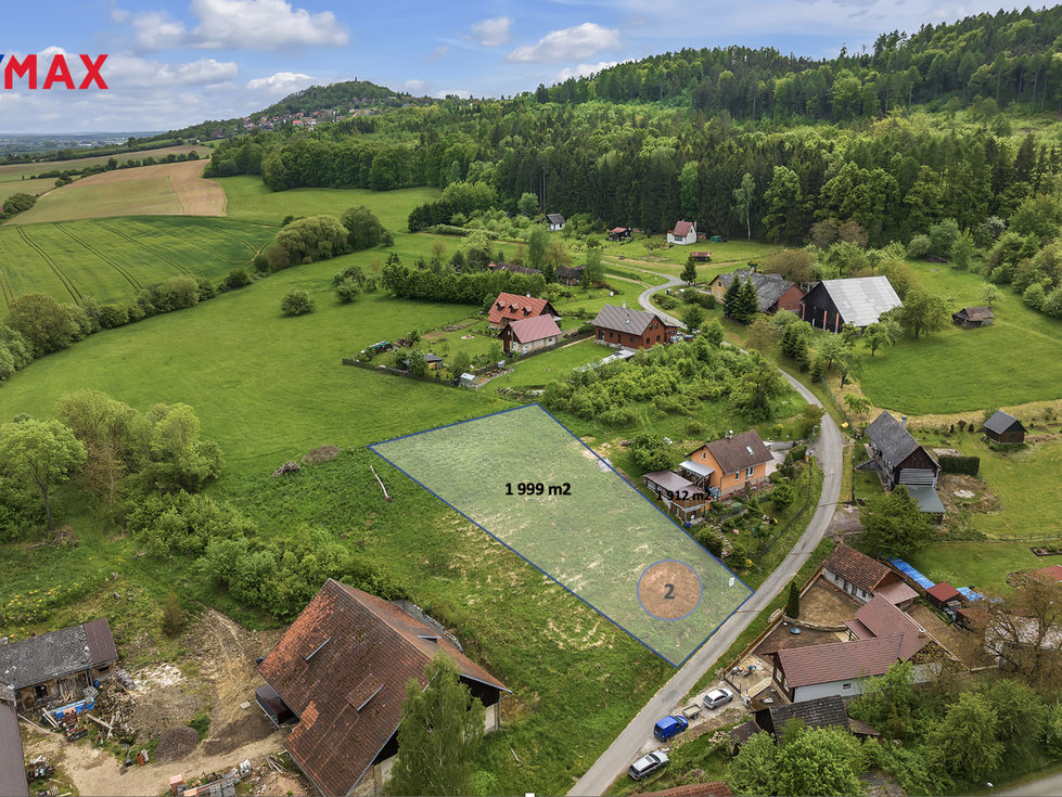 Prodej stavební parcely 1999 m², Podhradí