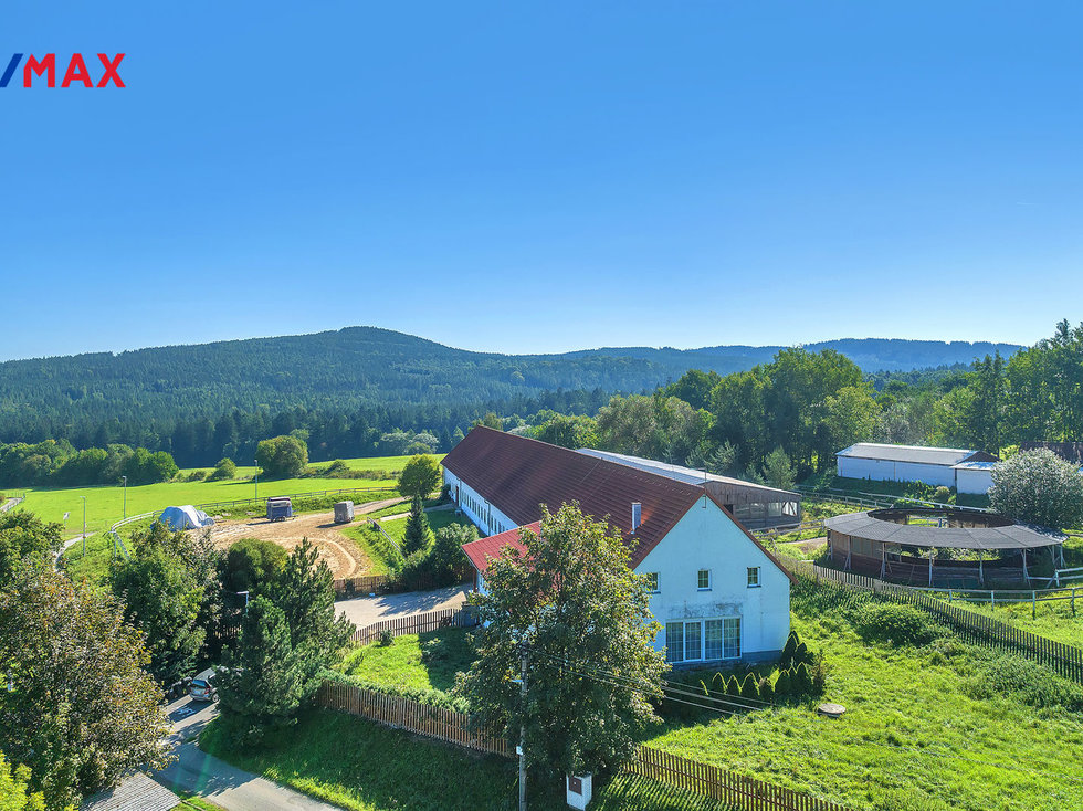 Prodej zemědělské usedlosti 2000 m², Malá Víska