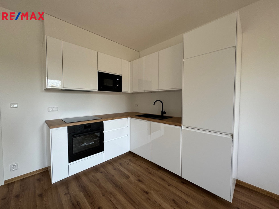 Pronájem bytu 2+kk 44 m², Hradec Králové