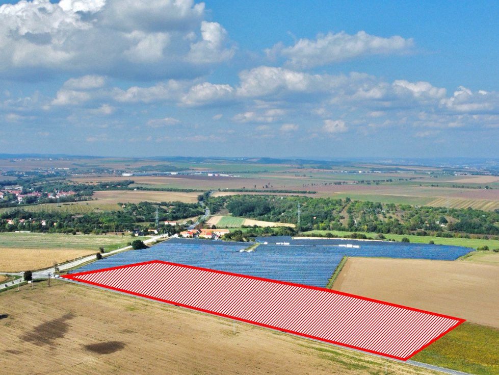 Prodej komerčního pozemku 40000 m², Ledce