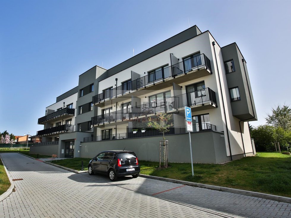 Prodej bytu 4+kk 127 m², Unhošť