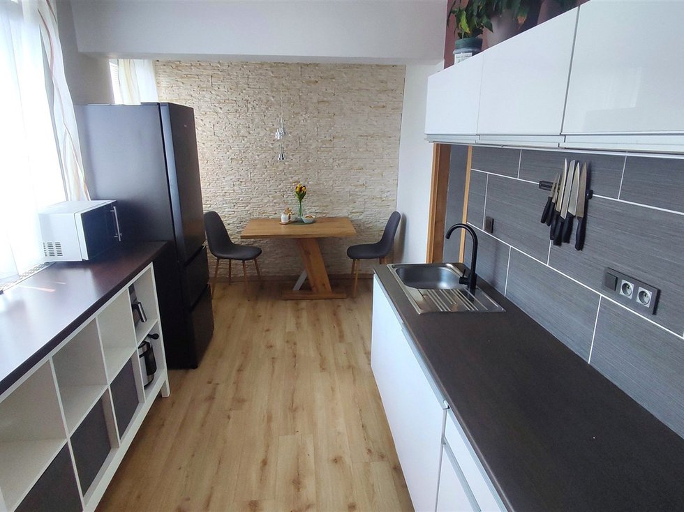 Prodej bytu 3+1 71 m², Sazená