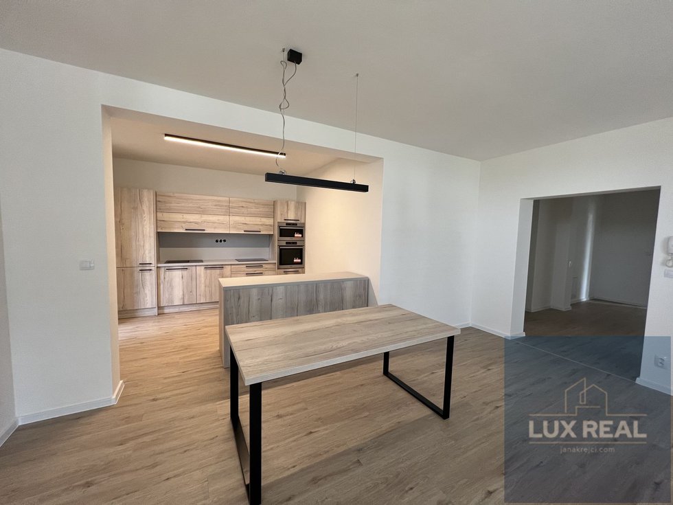 Pronájem bytu 2+kk 134 m², Želešice