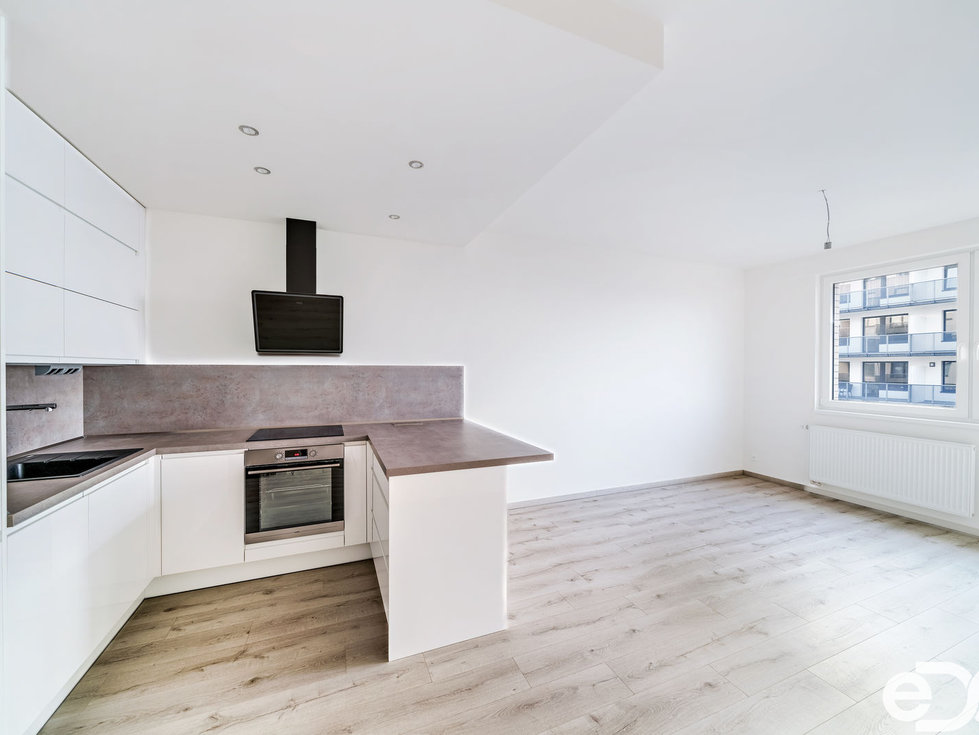Pronájem bytu 2+kk 56 m², Praha