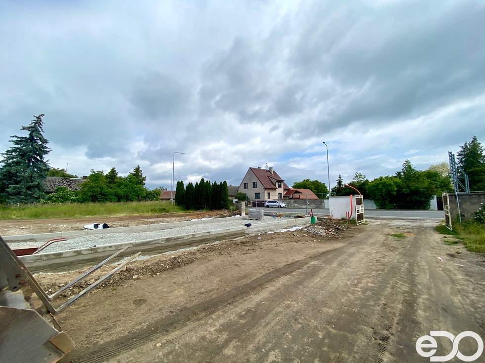 Prodej stavební parcely 770 m², Luštěnice