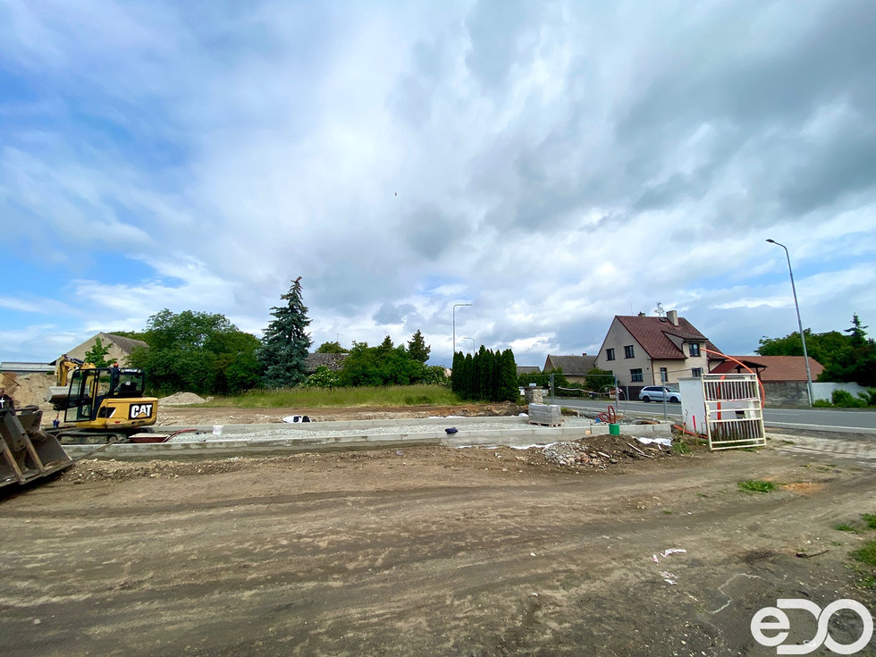 Prodej stavební parcely 859 m², Luštěnice