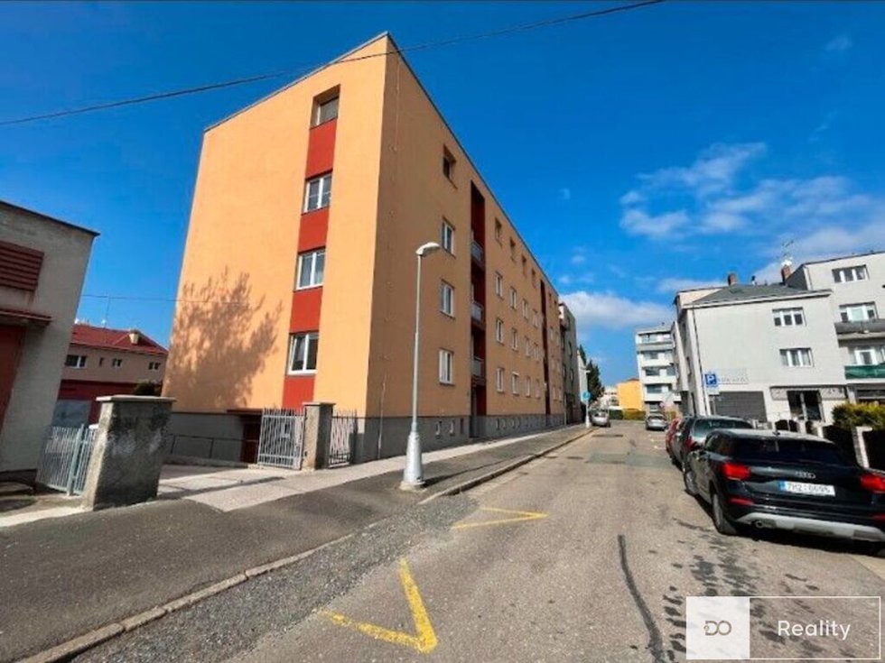 Pronájem bytu 3+1 71 m², Hradec Králové