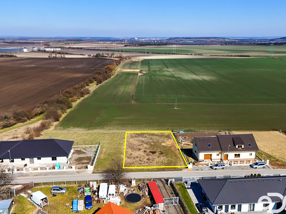 Prodej stavební parcely 1165 m², Vykáň