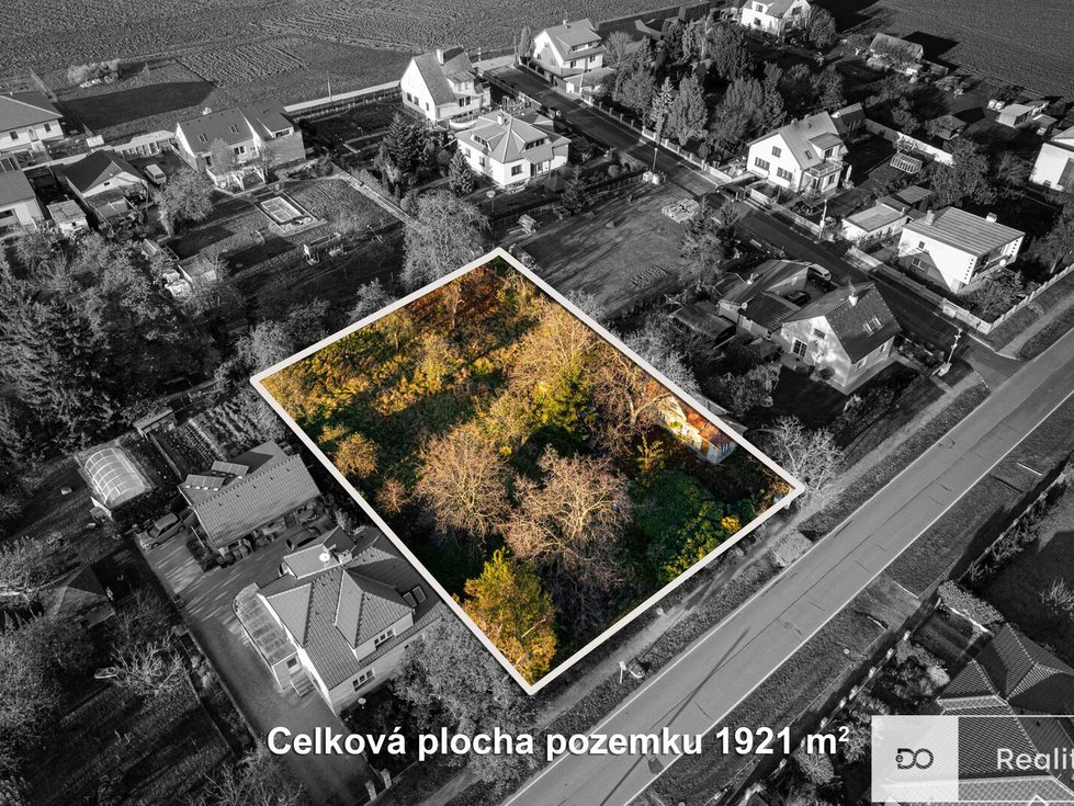 Prodej stavební parcely 1921 m², Radovesnice I